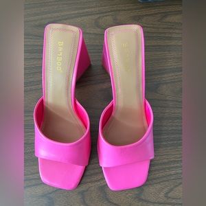 BAMBOO hot pink Barbie heels - size 10 - NWOT